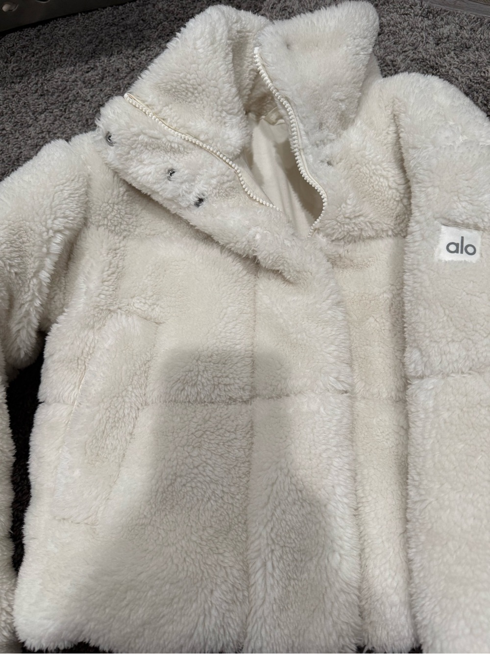 Alo Plush Sherpa Jacket - Cream - Picture 3 of 7
